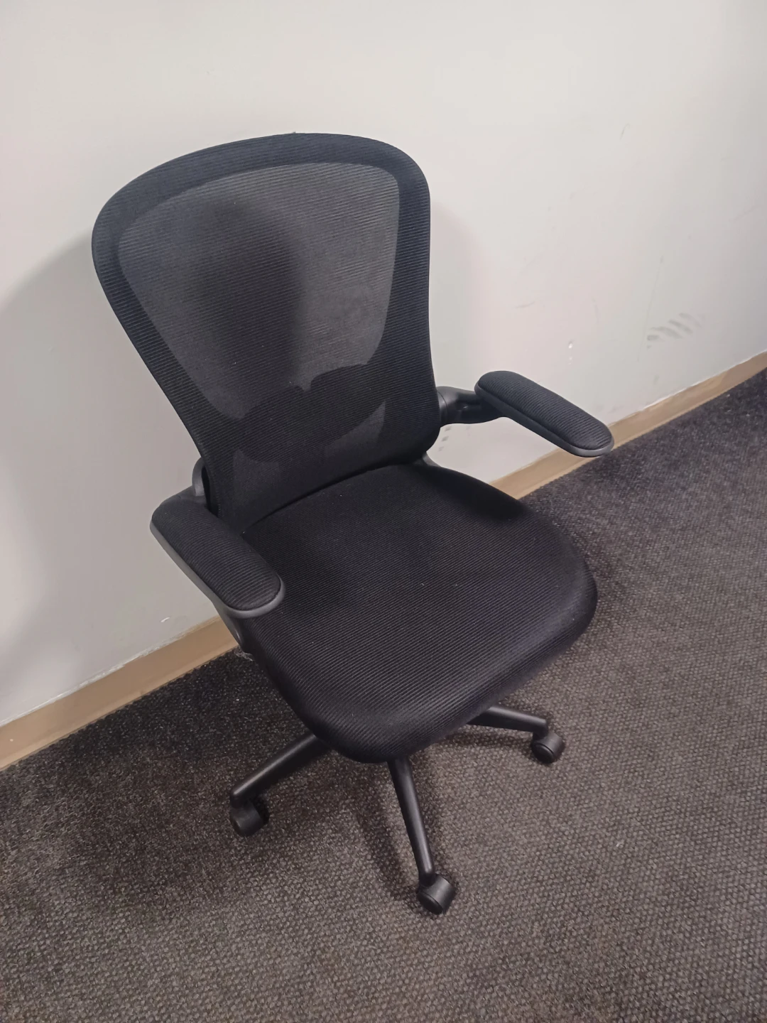 Herman Miller Aeron Ergonomic Office Chair - photo 5