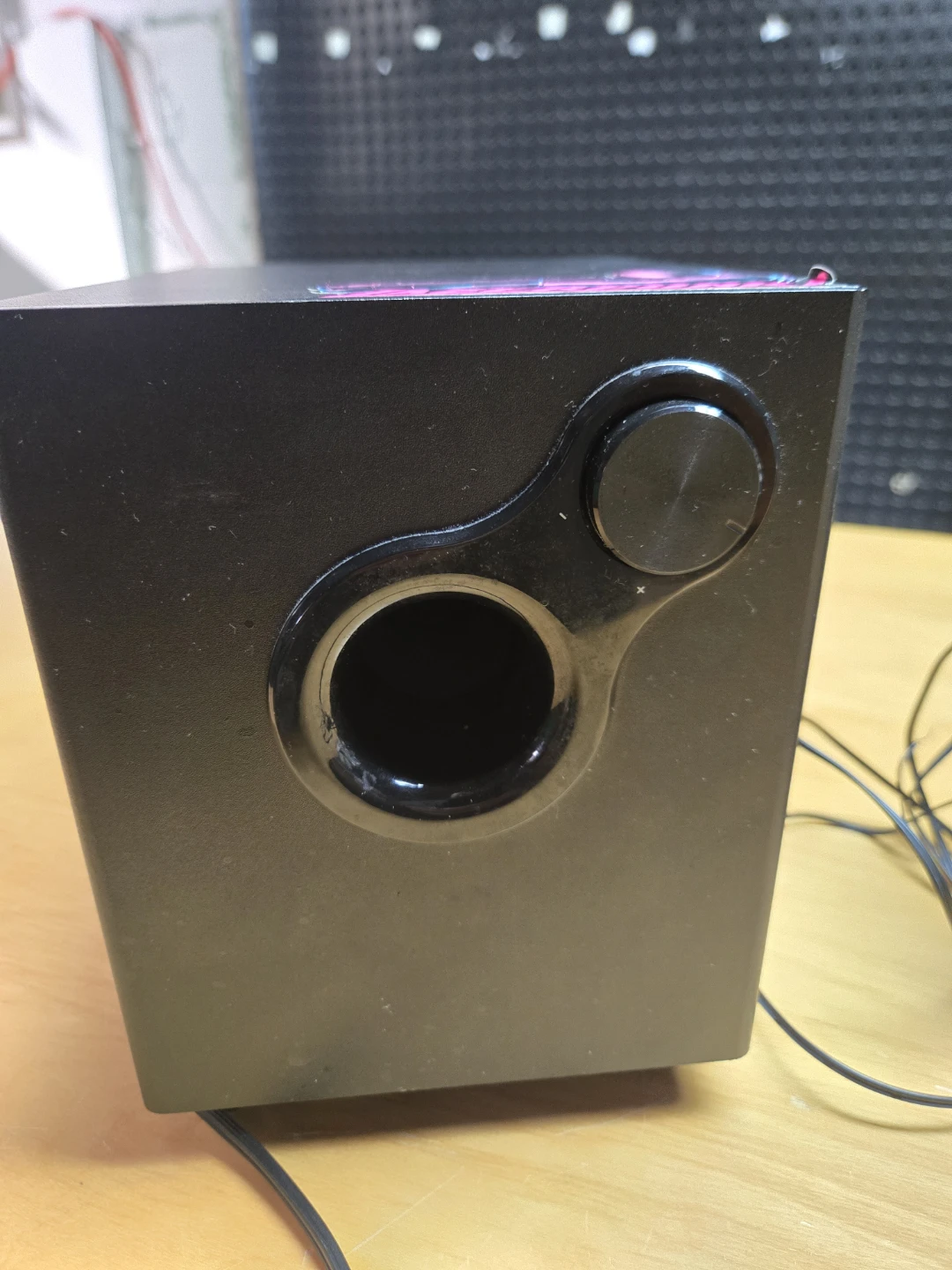 Blackweb F320 Speaker System