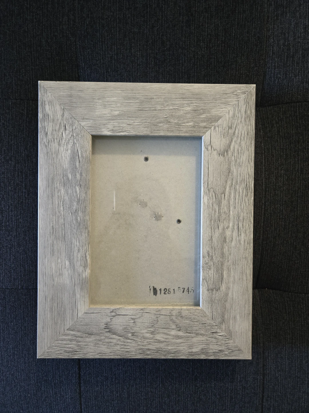 Grey wood-look photo frame