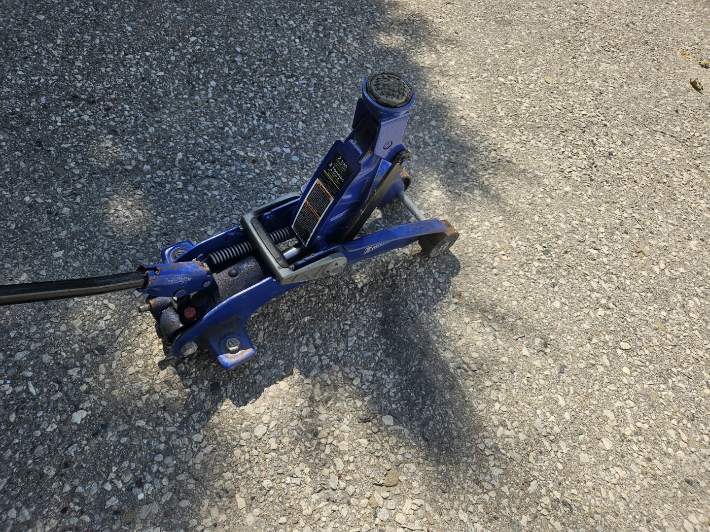 Michelin 2 Ton Hydraulic Floor Jack - photo 2