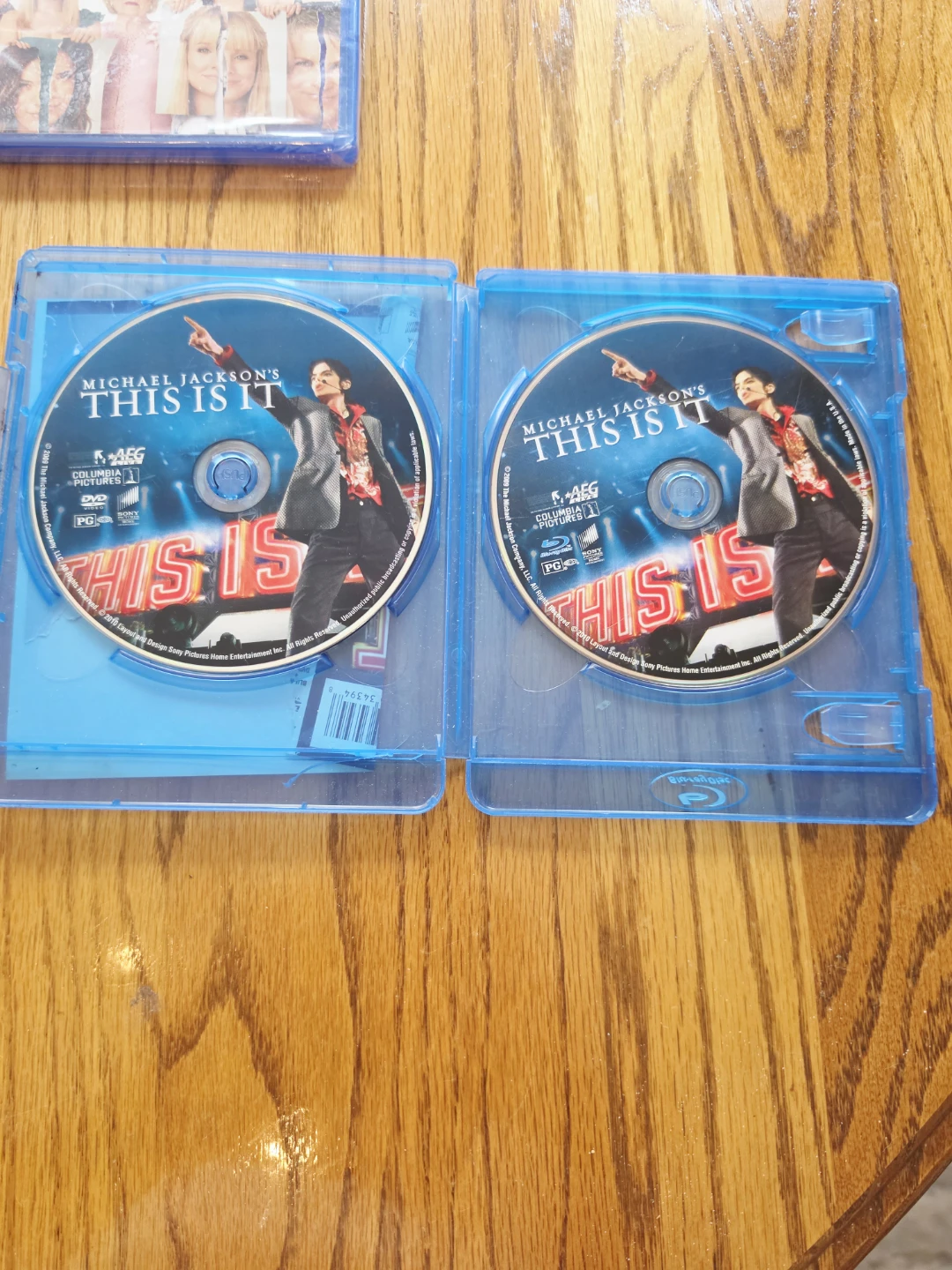 DVD BLU-RAY Bundle - photo 4