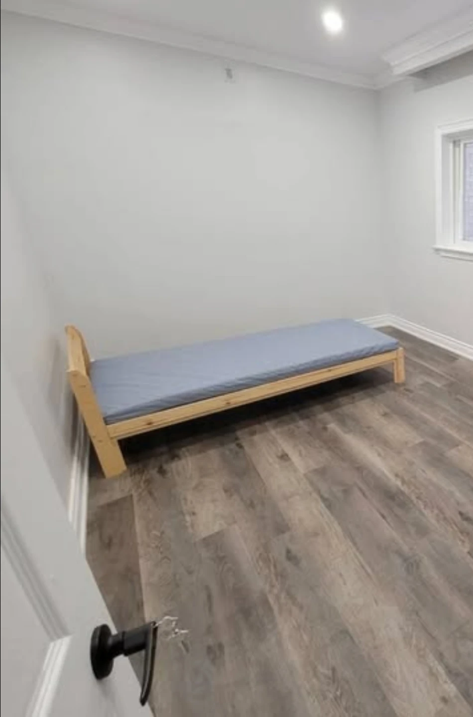 Mattress $70 bedframe $100 - photo 3