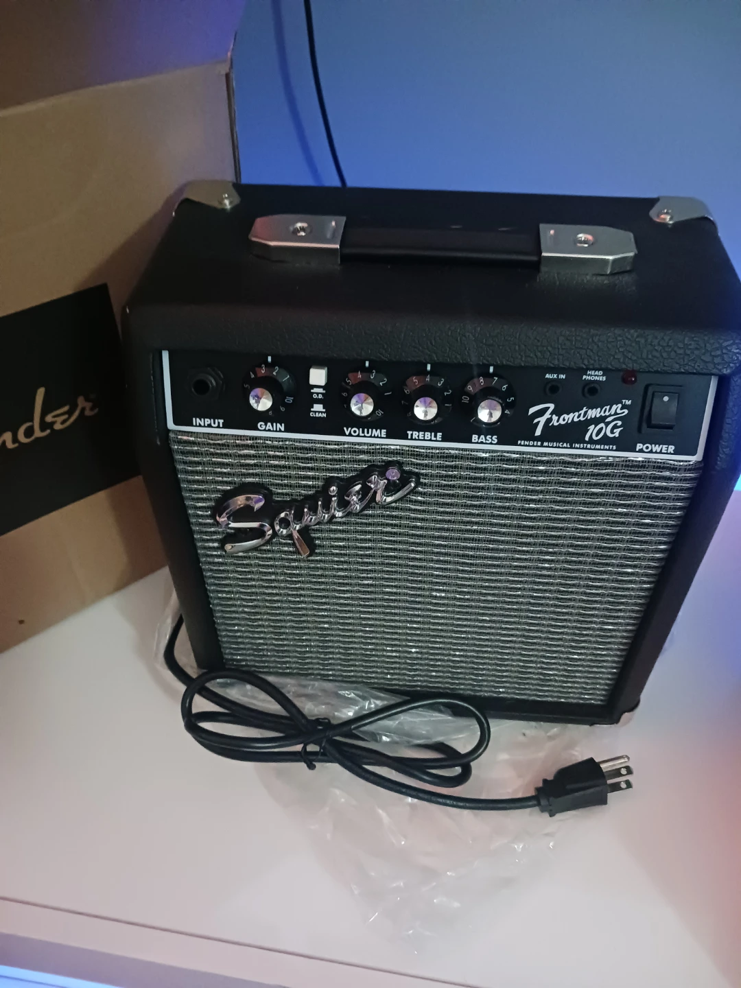 Squier Fender Frontman 10G Guitar Amplifier - photo 2