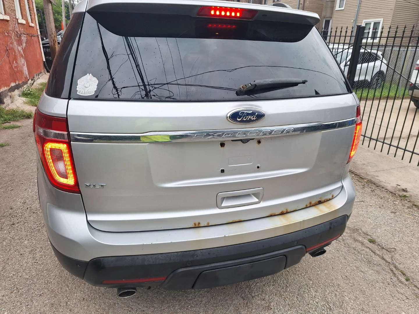 Silver Ford Explorer XLT - photo 4