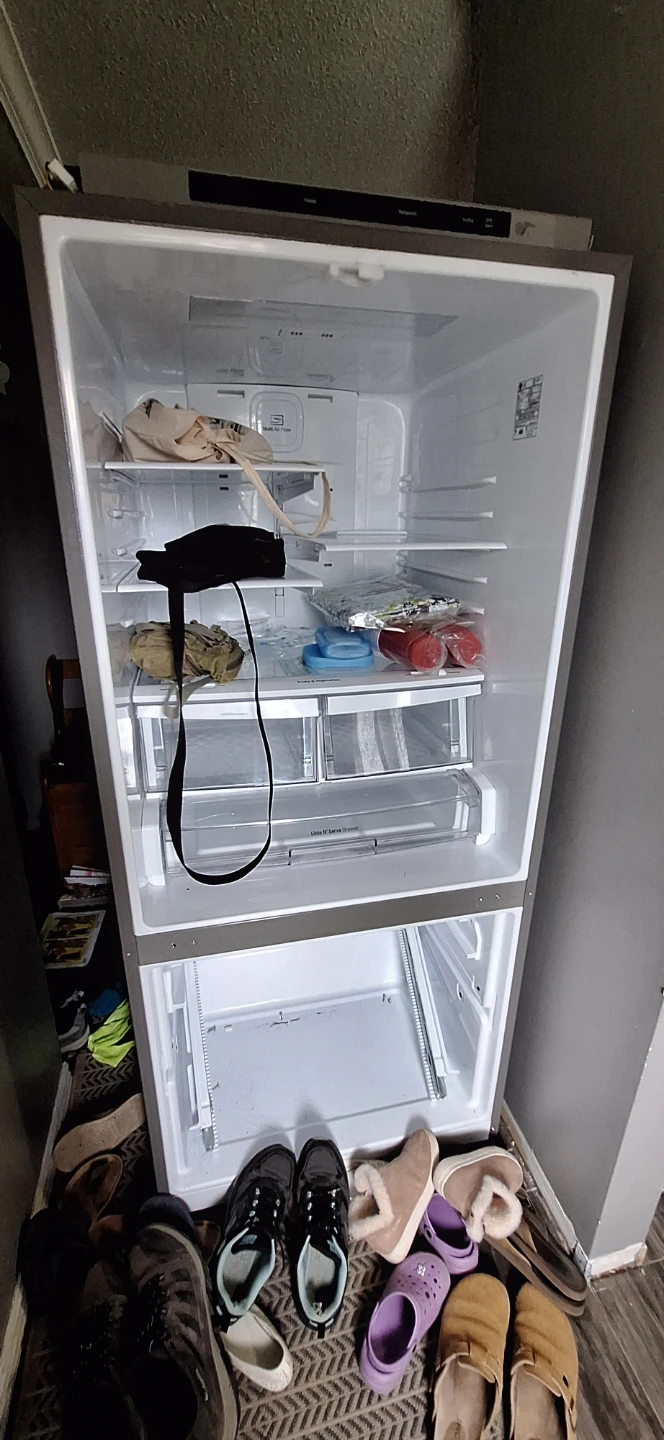 LG French door, bottom-freezer refrigerator - photo 3