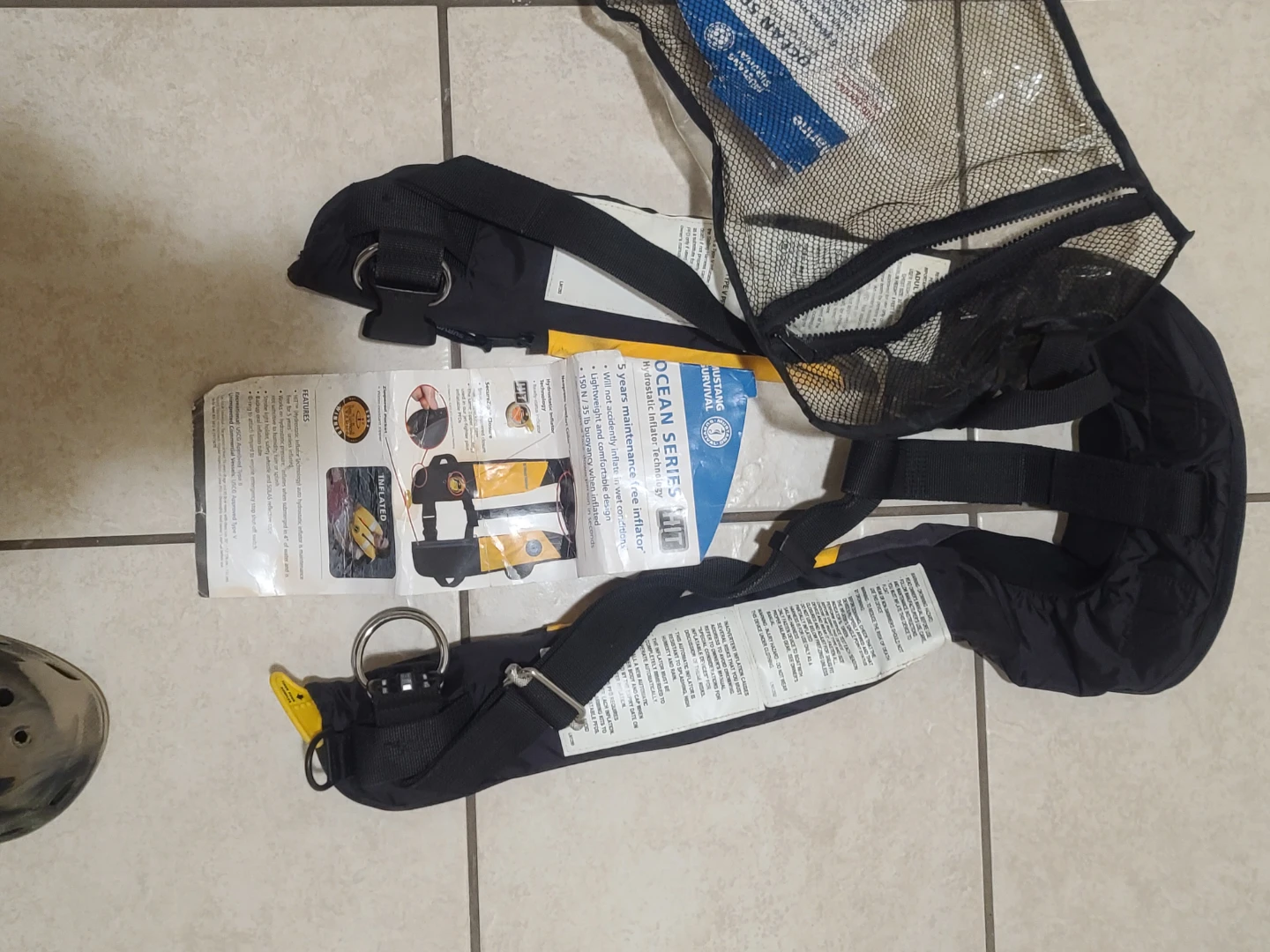 INFLATABLE PDF LIFE JACKET Adult with harness - photo 2