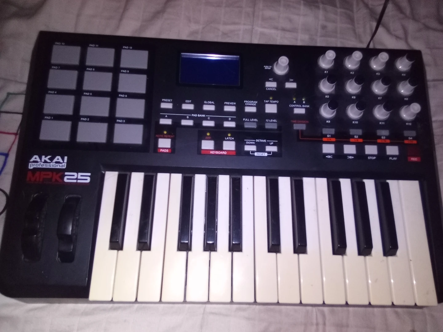 Akai Professional MPK25 MIDI Keyboard Controller