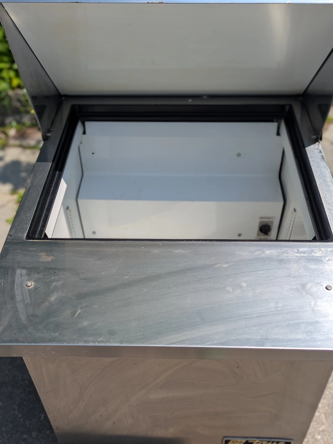 True Refrigerated Prep Table - photo 2