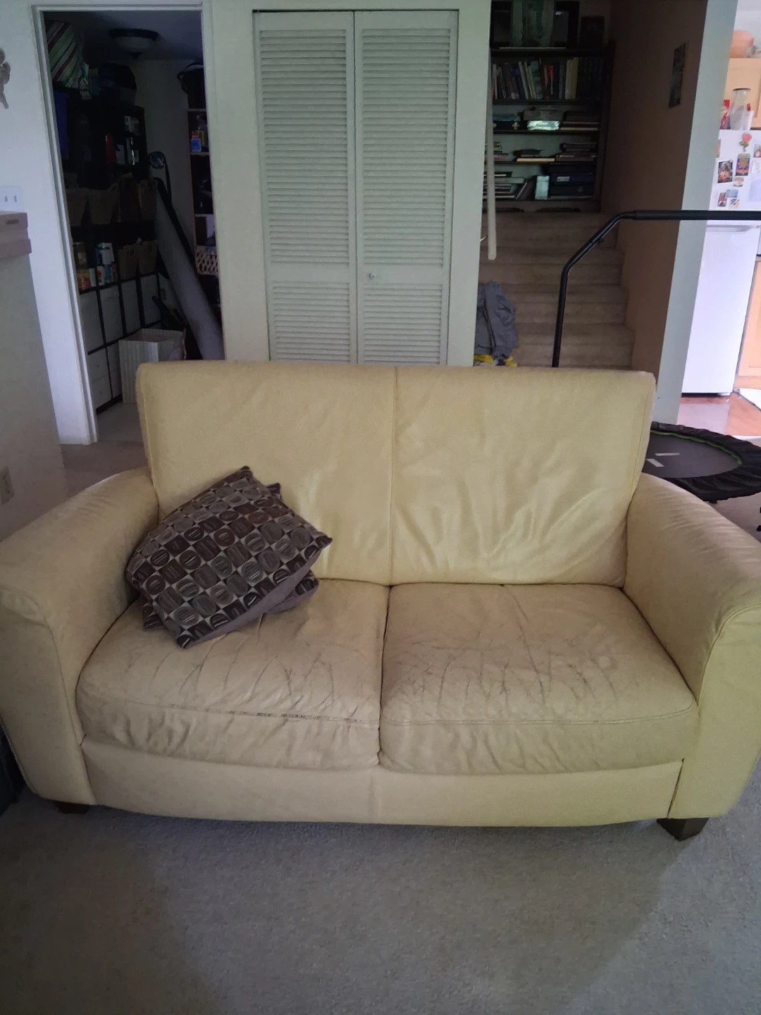 Leather love seat - photo 2
