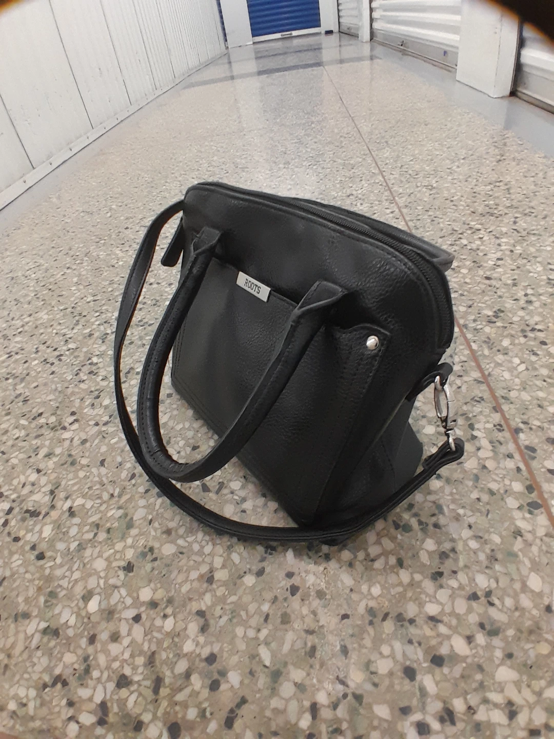 Black ROOTS Handbag Mini Style - photo 5