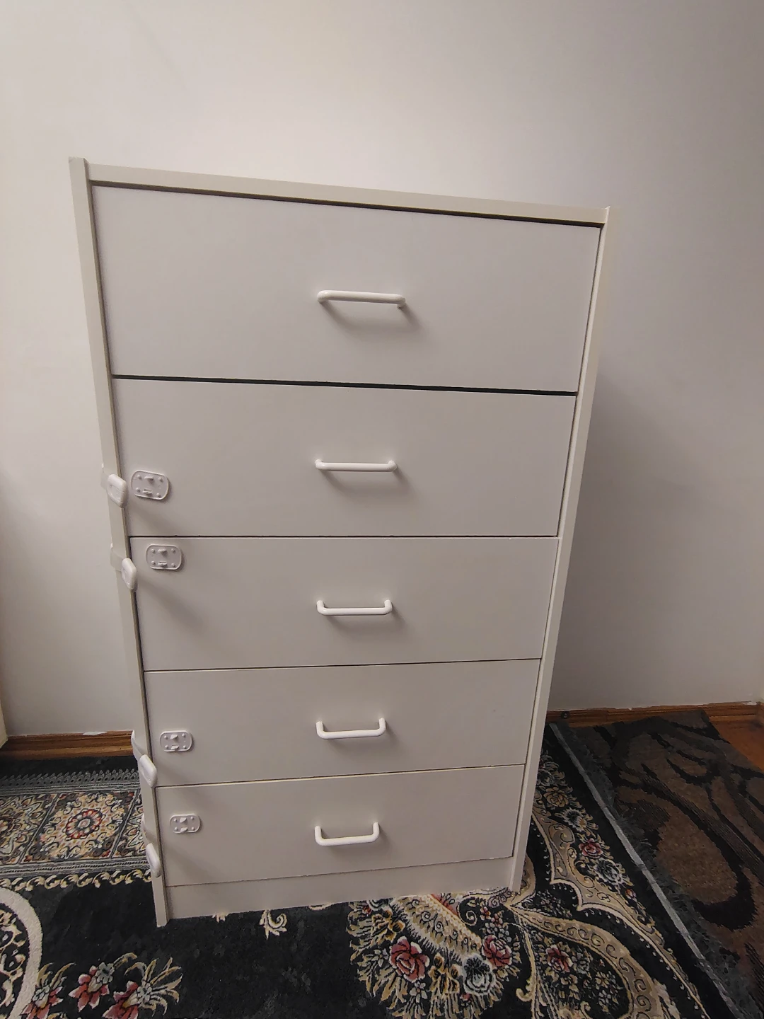 White 5-Drawer Chest