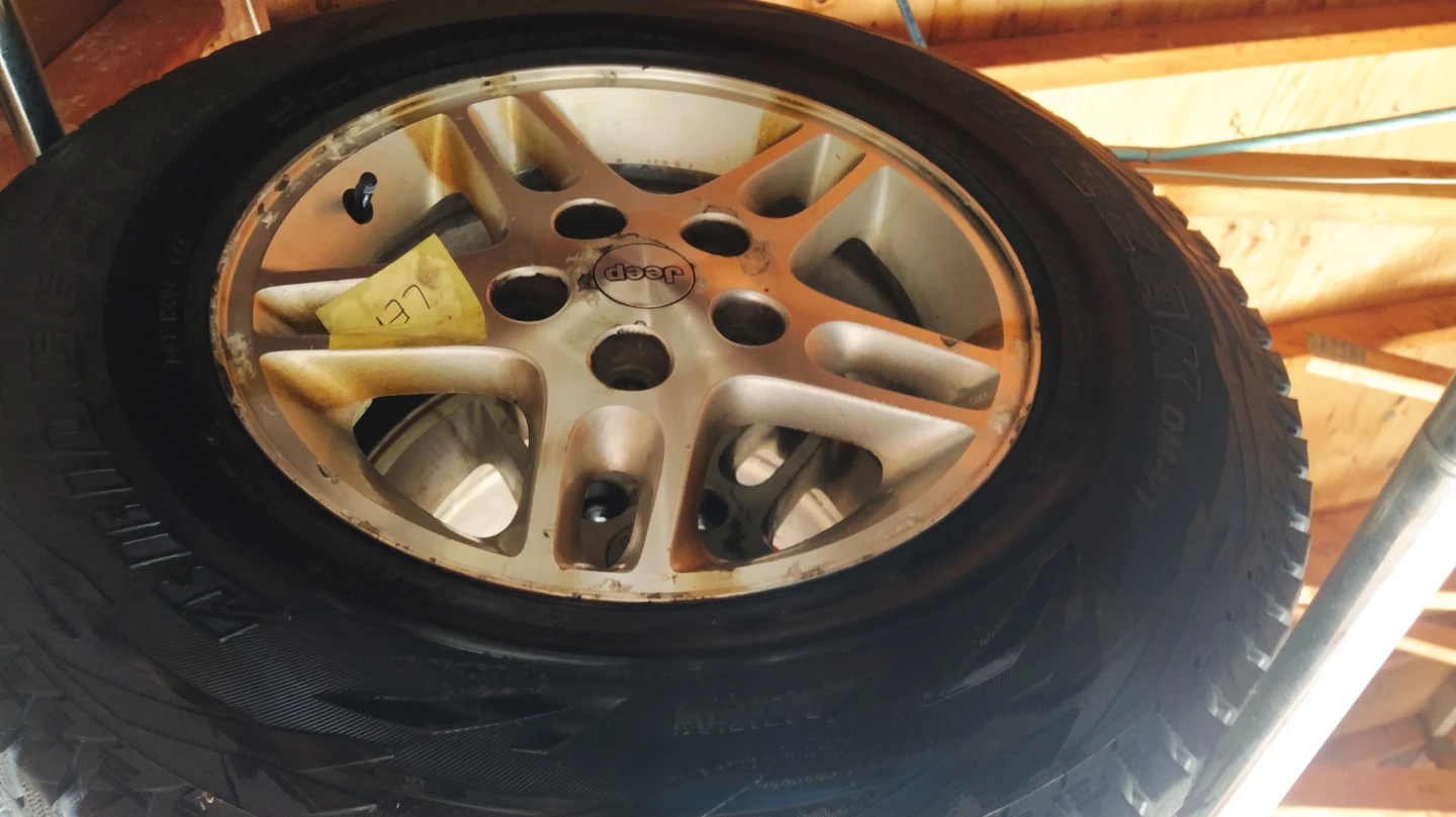 Set of 4 Bridgestone Blizzak Winter Tires w/Silverblade Rims - photo 3