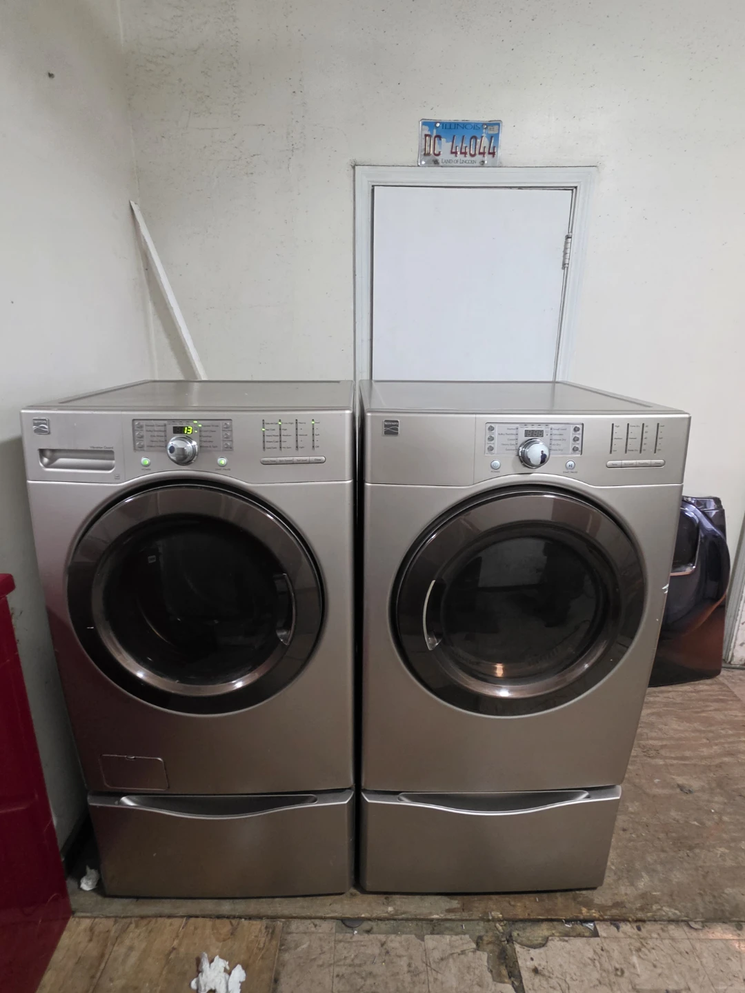 Kenmore Washer and Dryer Set with Pedestals - photo 2