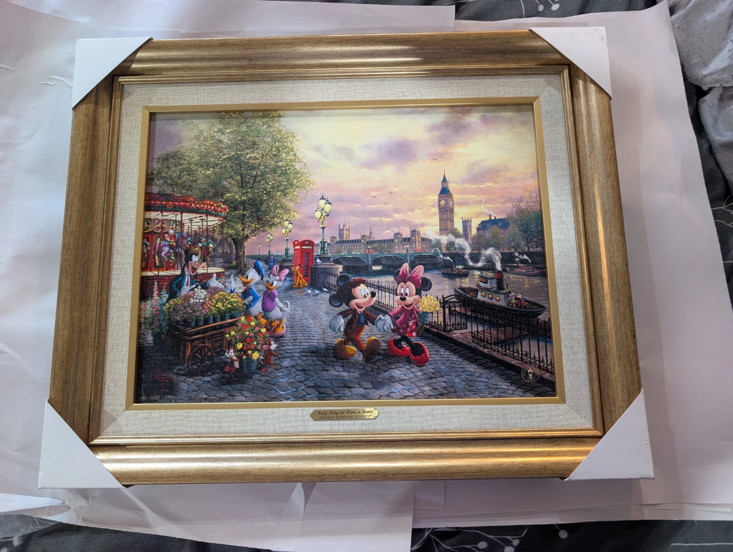 Thomas Kinkade Disney Mickey and Minnie in London Art
