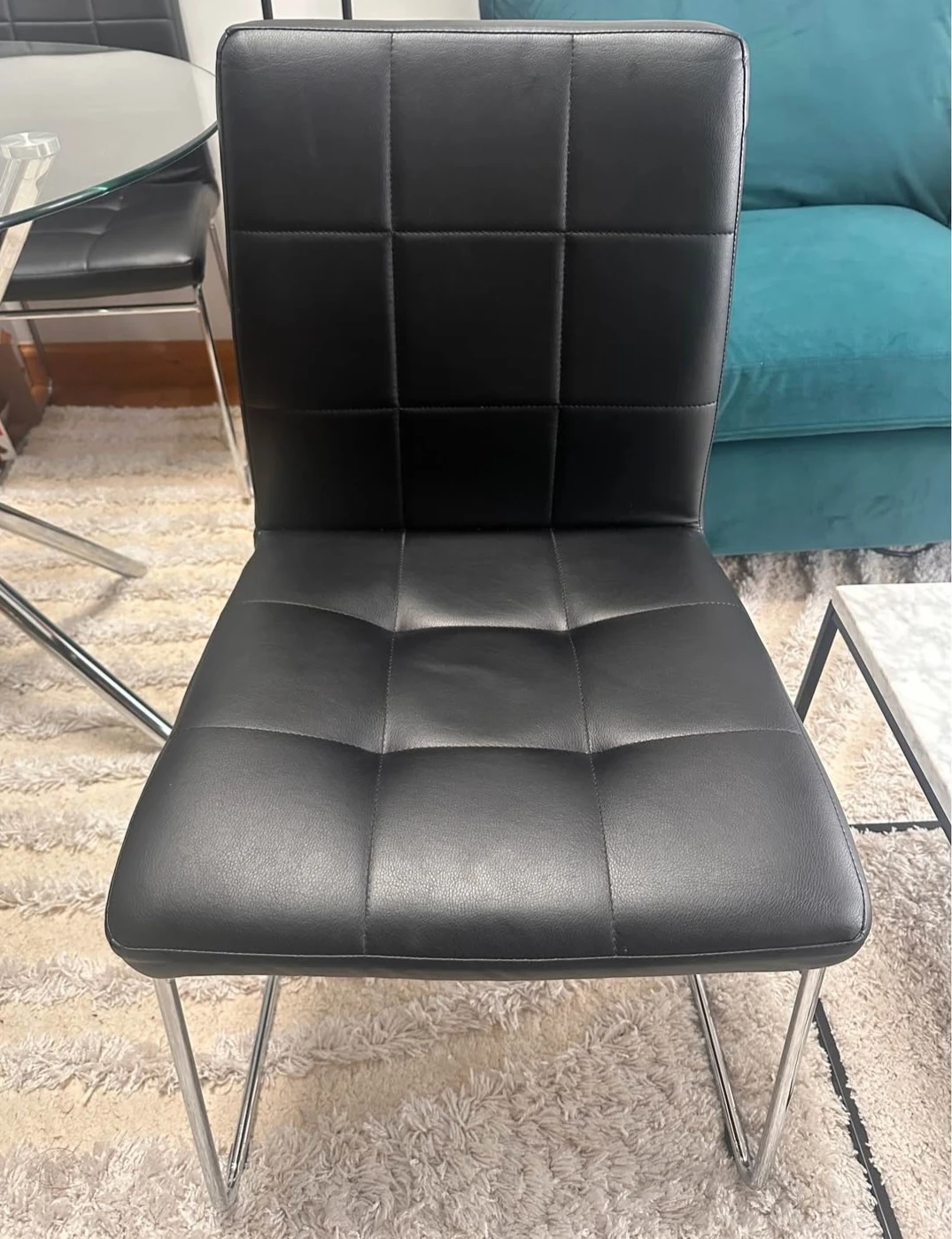 Almost new set of 4 dining chairs with like new glass table - photo 2
