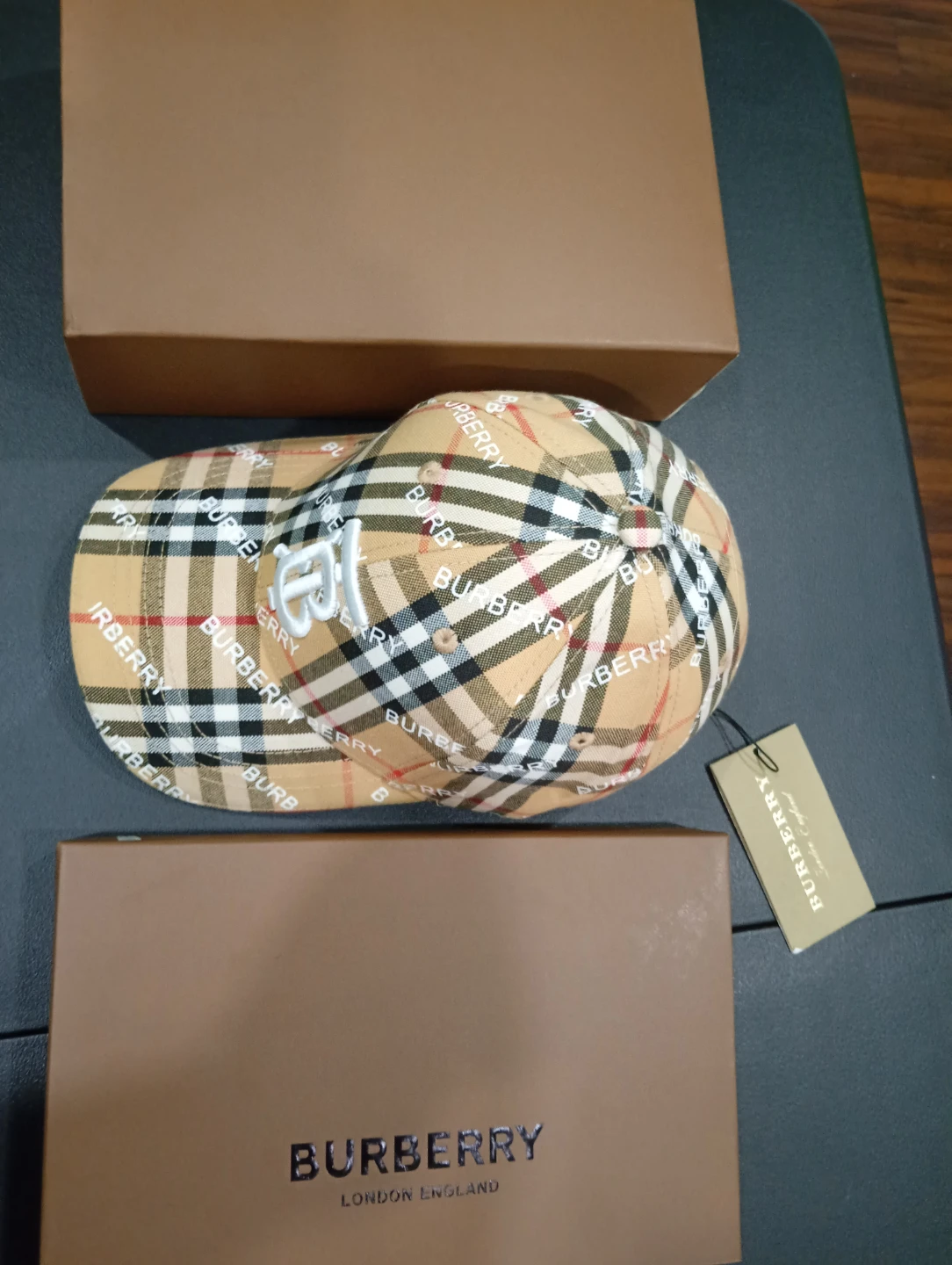Burberry cap unisex - photo 5