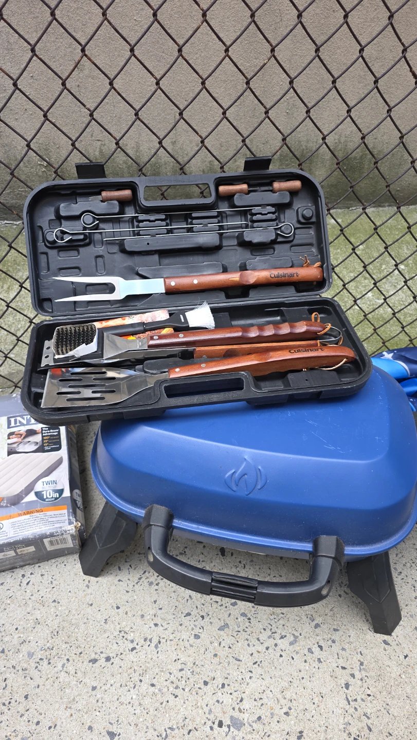 TravelQ 240 1-Burner Portable Propane Gas Grill - photo 5
