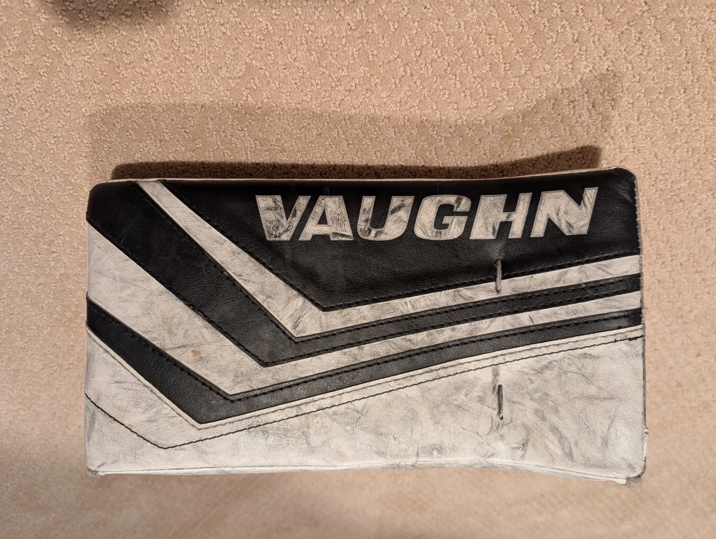 Vaughn SLR2 Junior Regular Hockey Goalie Glove and Blocker - photo 2
