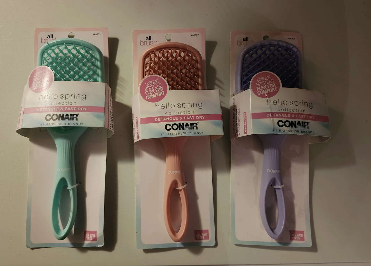 Conair Hello Spring Detangle & Fast Dry Hairbrush 🏈