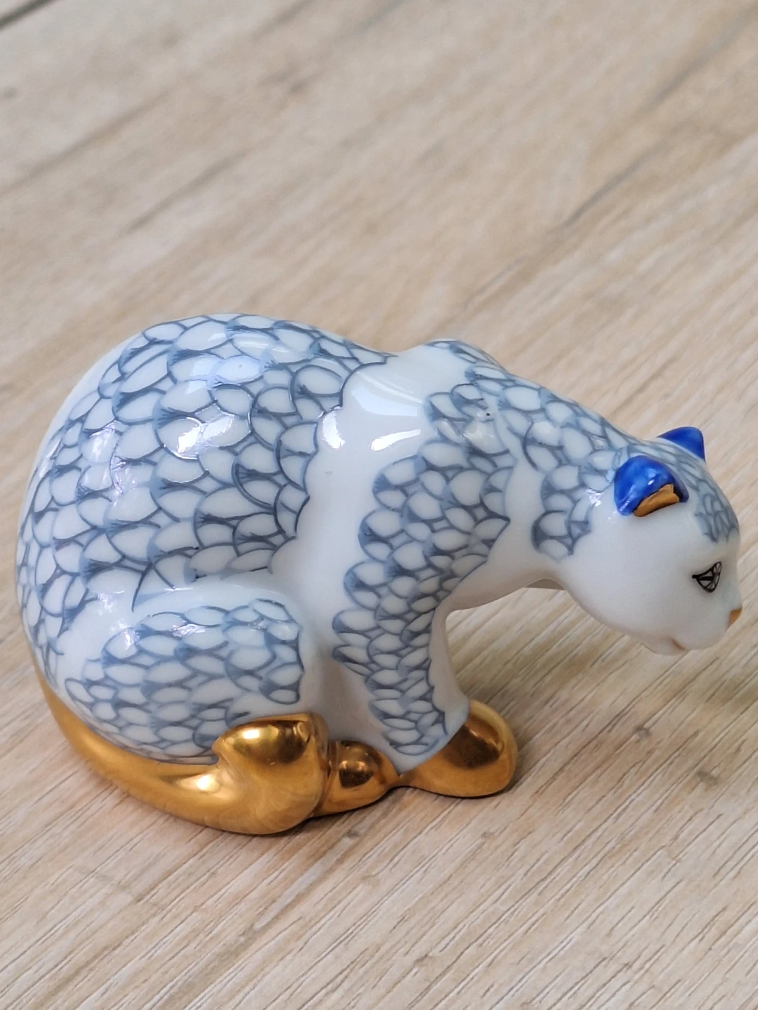 1988Franklin Mint Herend Porcelain Cat Figurine