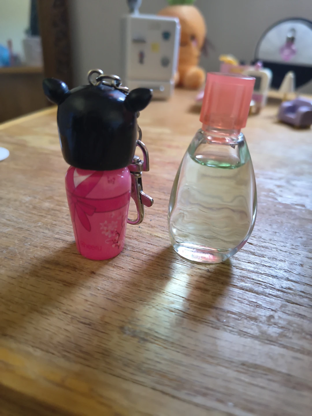 Two Sample Perfume bottles - photo 3