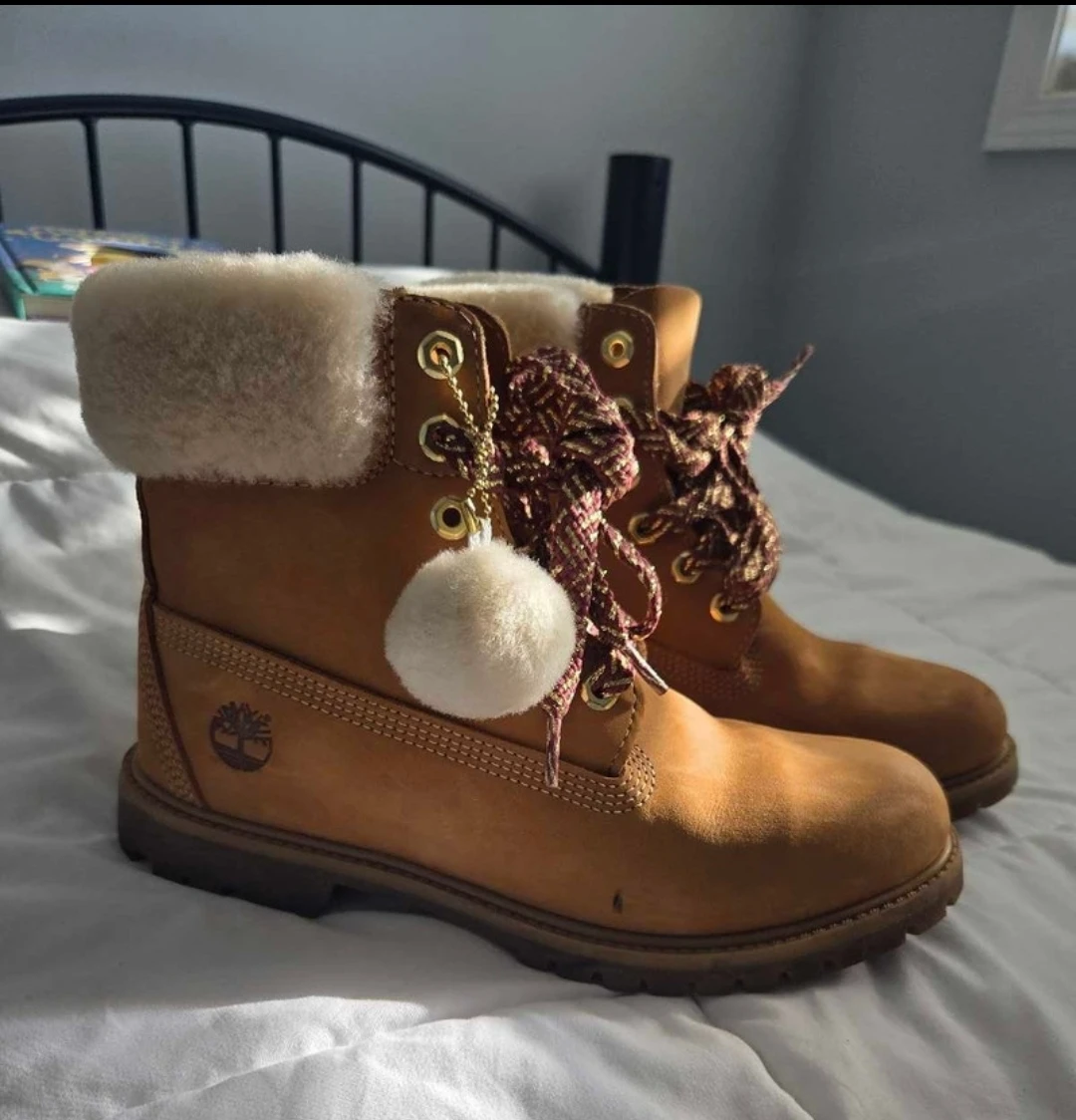 Womans Timberland Shoes US Size 9 - photo 5
