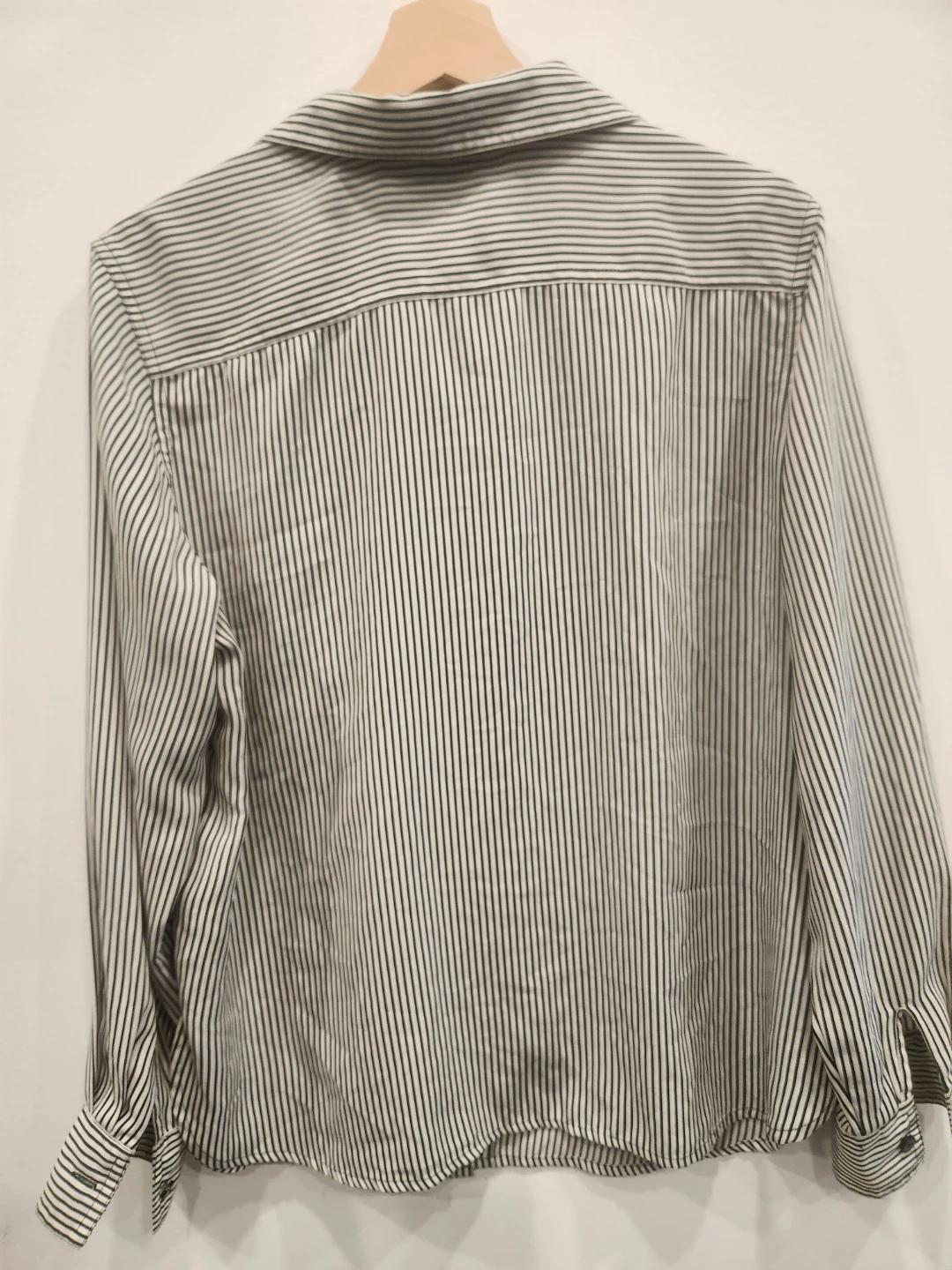 Bentley Women's Striped Button-Up Shirt - photo 5