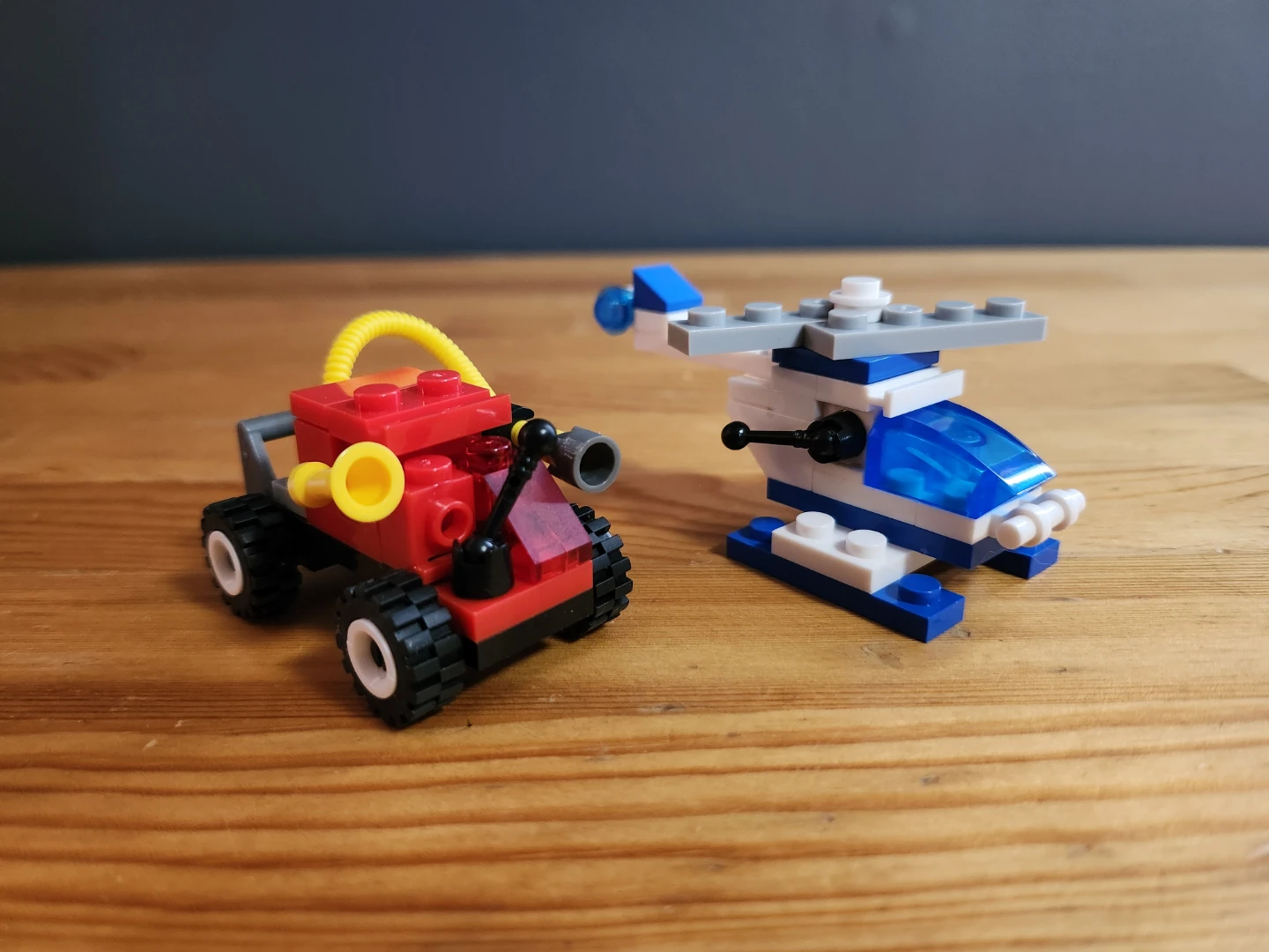 Jie Star Mini Fire Truck and Police Helicopter Mini Brick Set