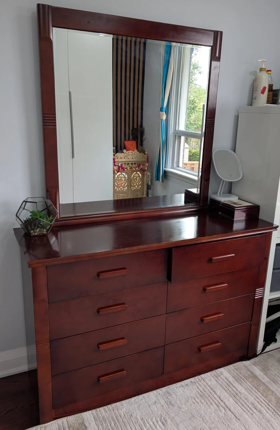 Solid wood very beautiful Dresser with Attached Mirror - photo 3