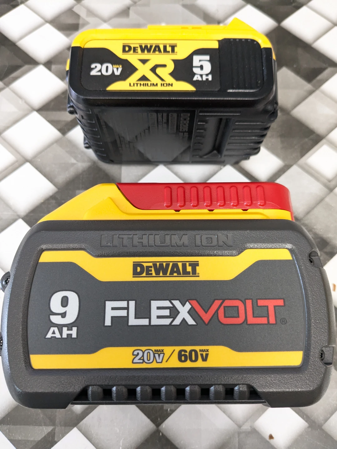20V Max DeWalt 9AH FLEXVOLT + 5AH XR Lithium Power Battery Pack - photo 5