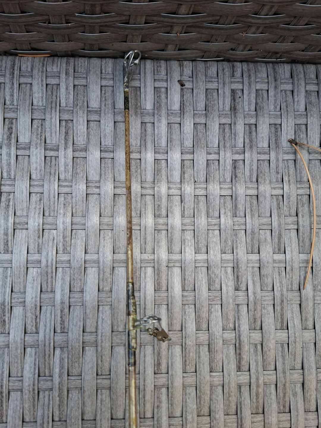 Vintage two-piece fishing rod with cork handle - photo 5