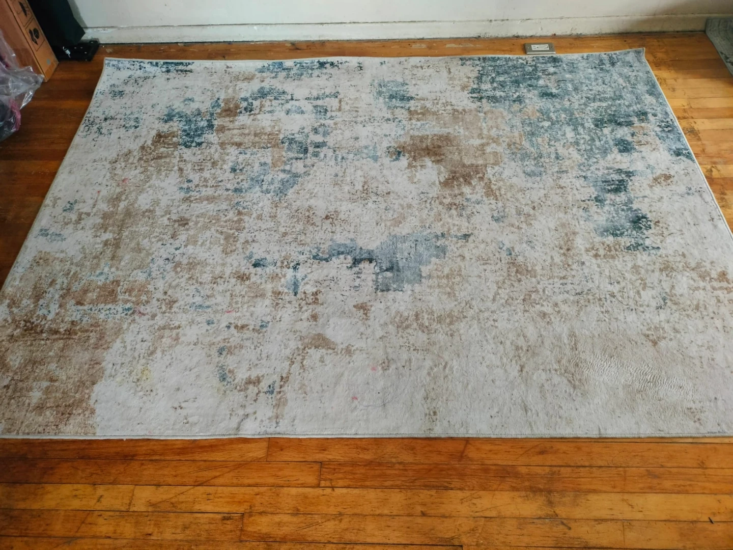 5x7 Blue & Tan Abstract Rug (Pet/Smoke Free)
