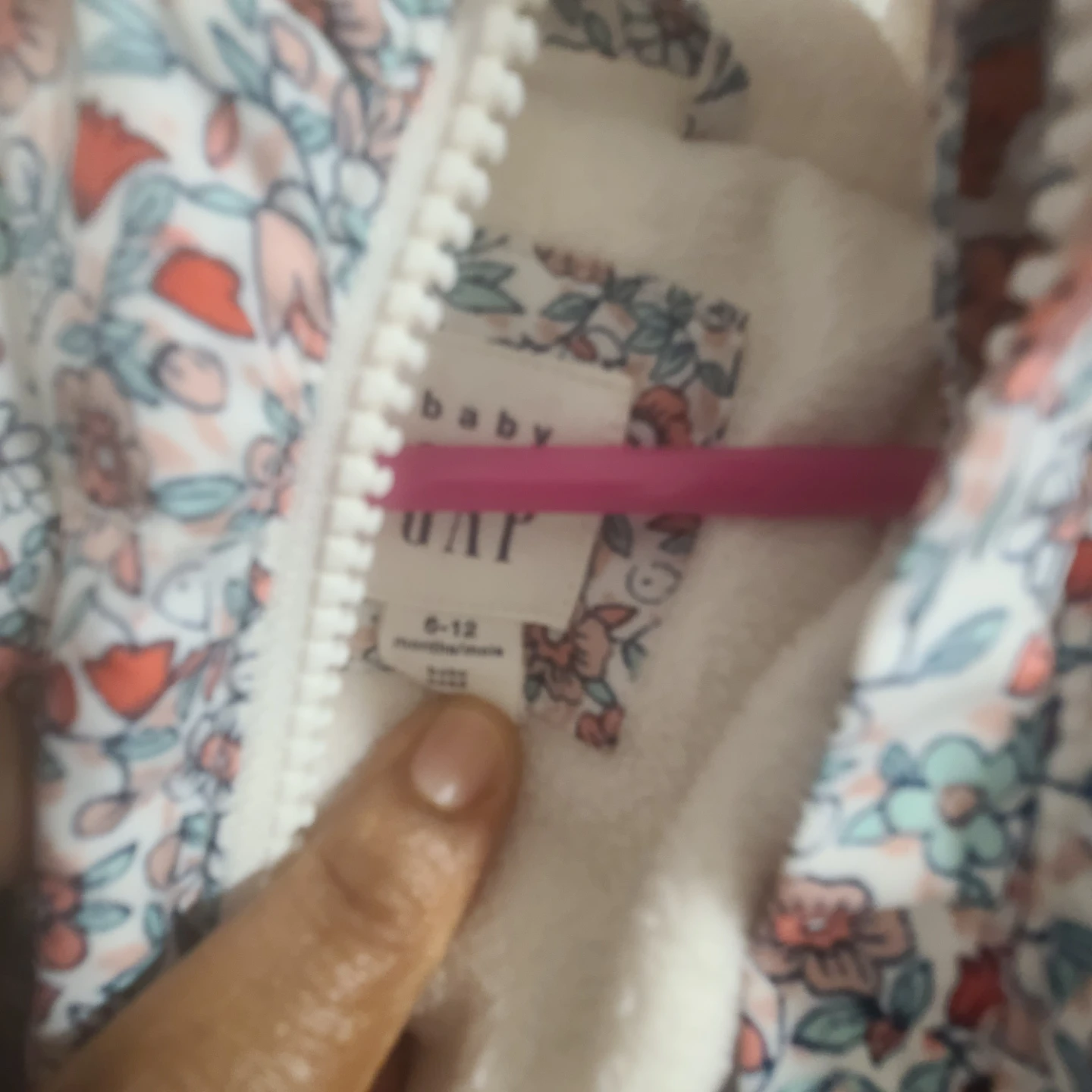 babyGap Floral Puffer Snowsuit 6-12 months - photo 2