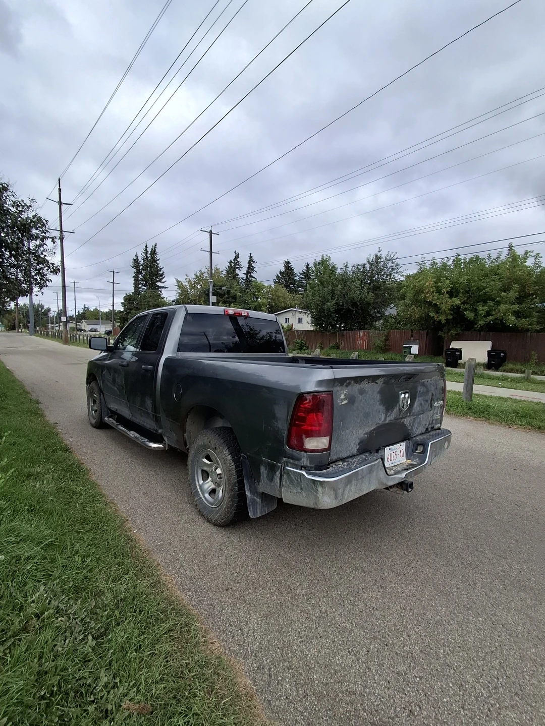 Ram 1500 4x4 Grey Pickup Truck - photo 4