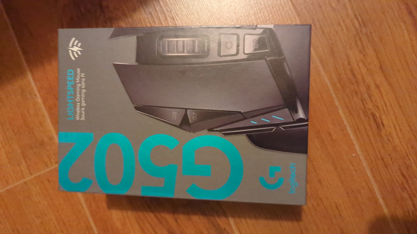 Logitech g502 lightspeed wireless gaming mouse