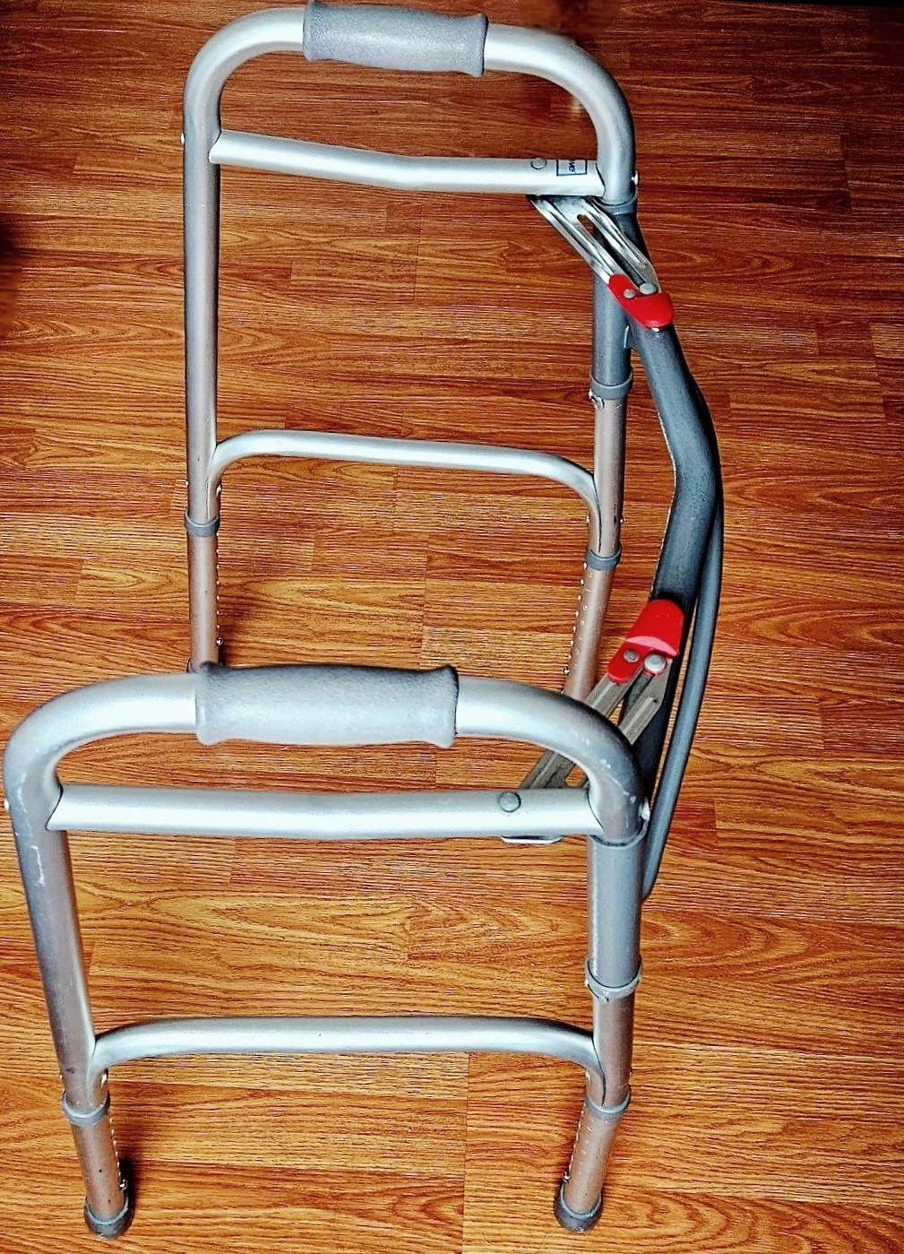 Drive Medical Deluxe Folding Walker ✨️