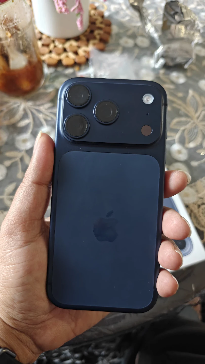 Apple iPhone 17 Pro 256GB Blue