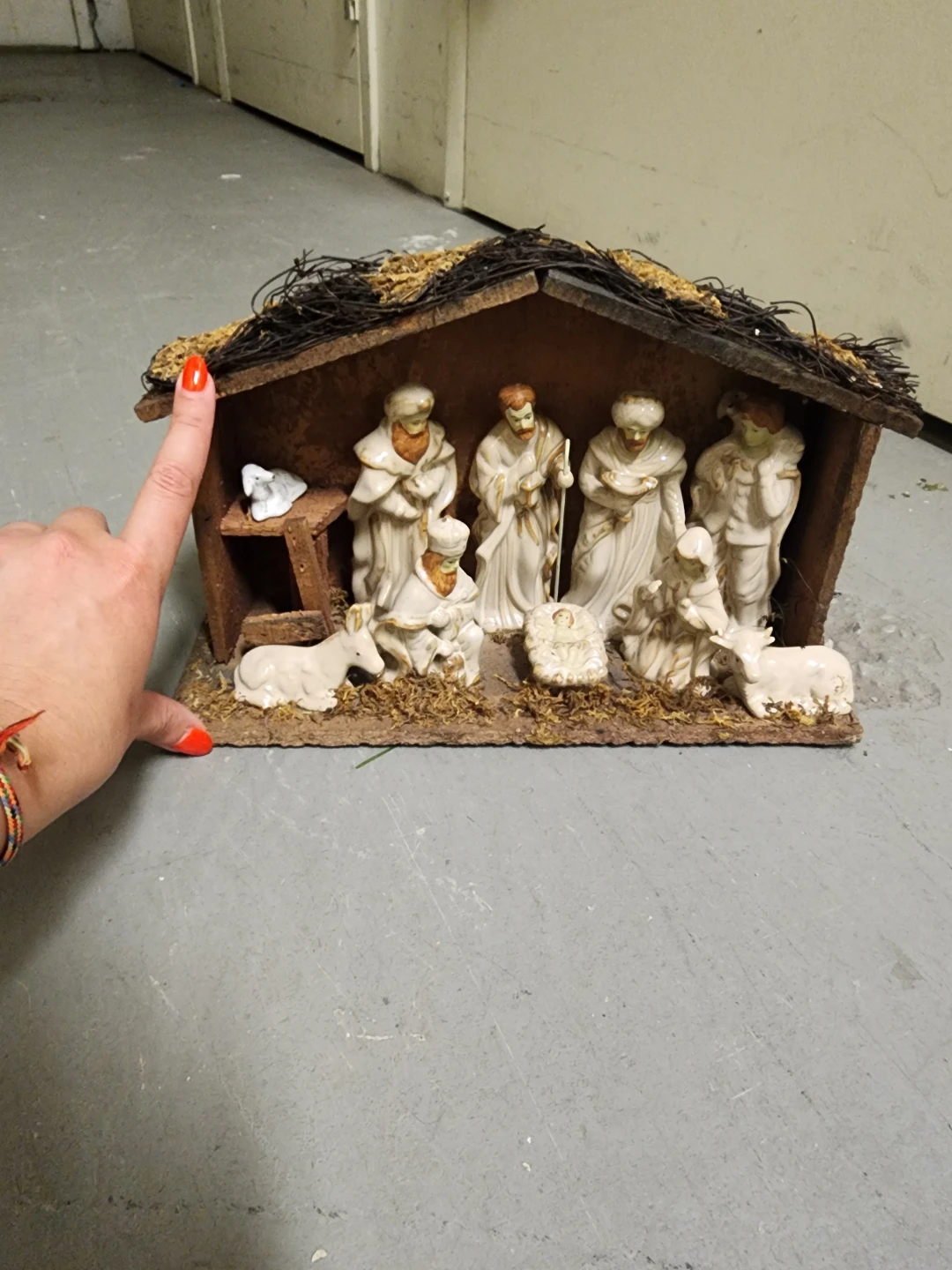 Nativity Scene Set with Stable - photo 3
