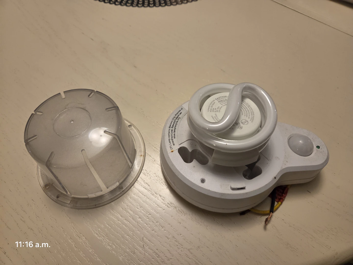 Motion-Sensing Indoor Light - photo 2