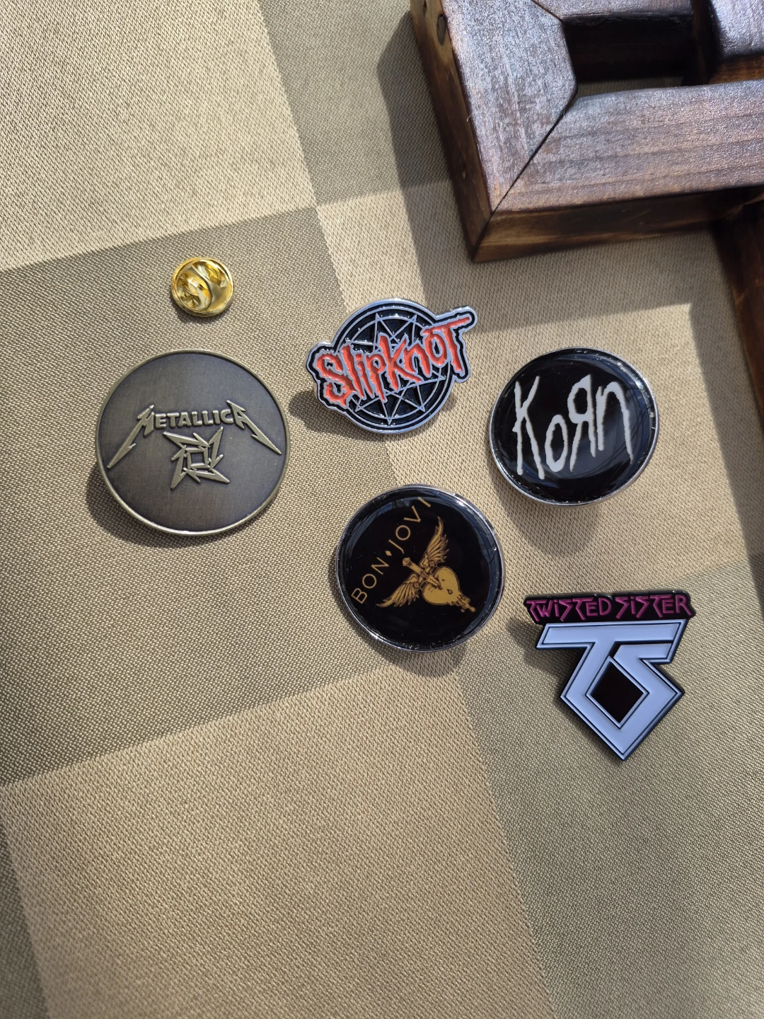 Collectible Band Lapal Hat Pins - photo 4