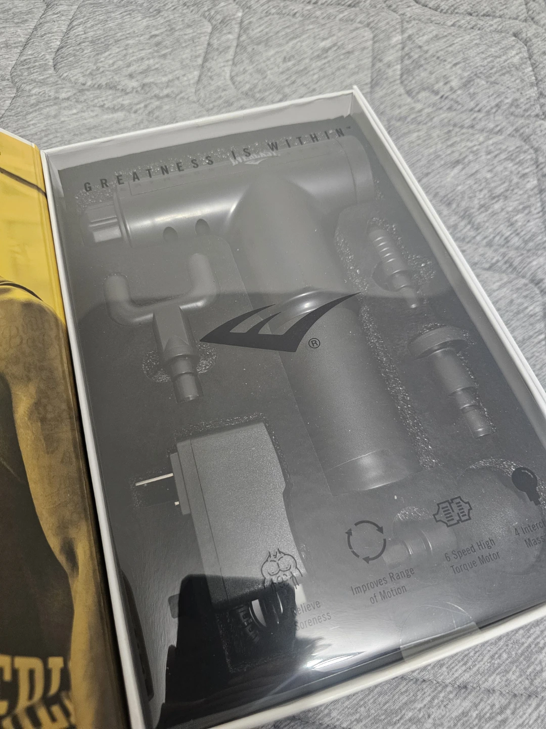 EVERLAST Beast Deep Muscle Massage Gun, Black 💪 🏈 - photo 5