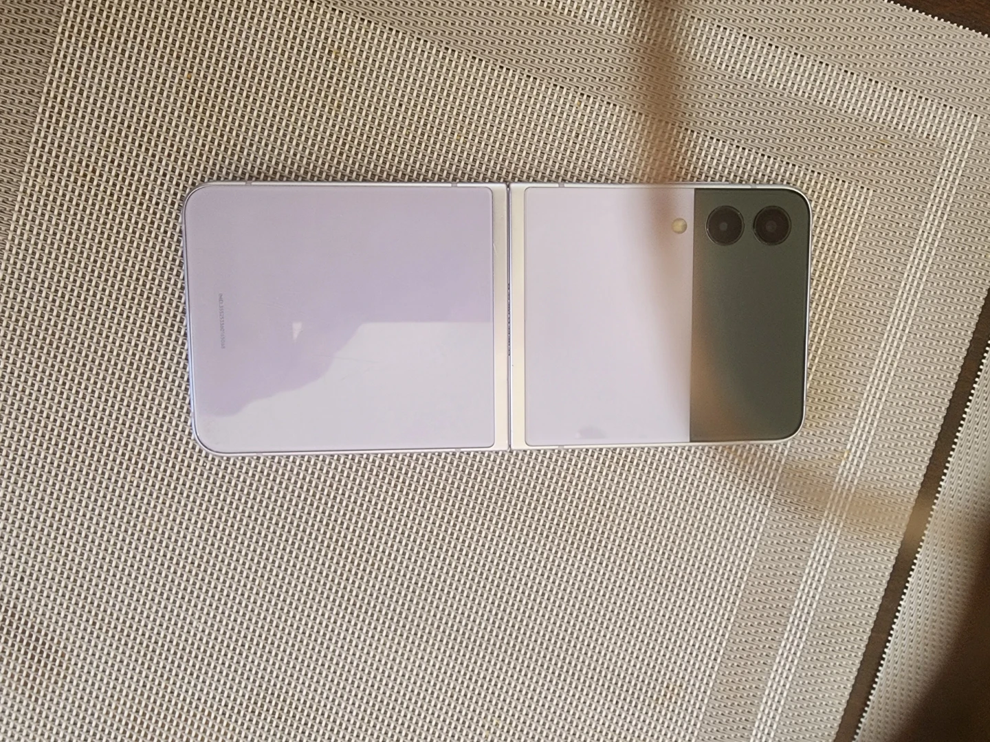 Samsung Galaxy Z Flip 3 5g parts only outside screen on - photo 2