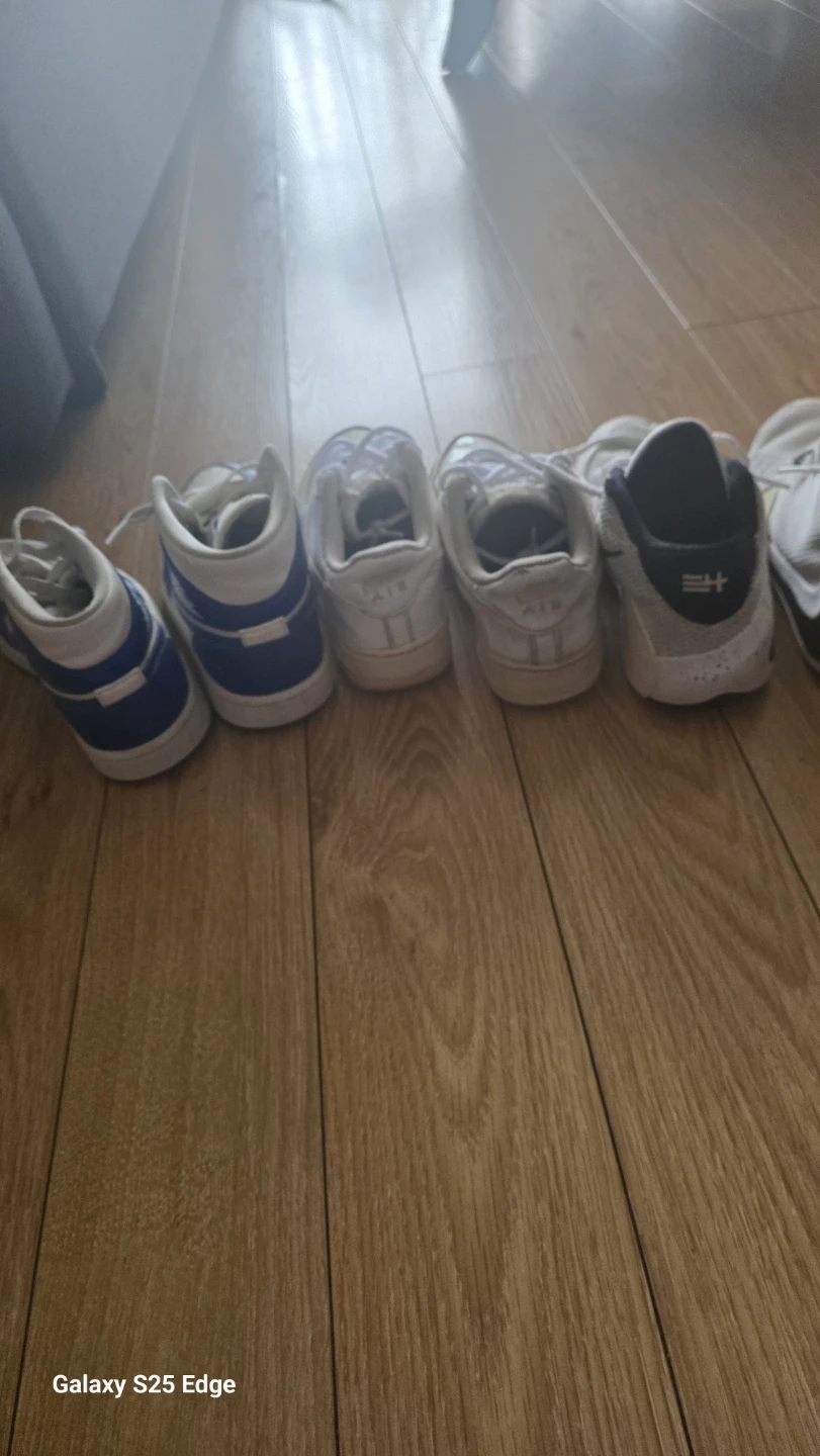 Free shoes size 4 kids - photo 2