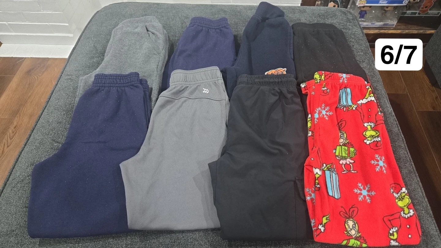 Bundle of 7 Pairs of Pants