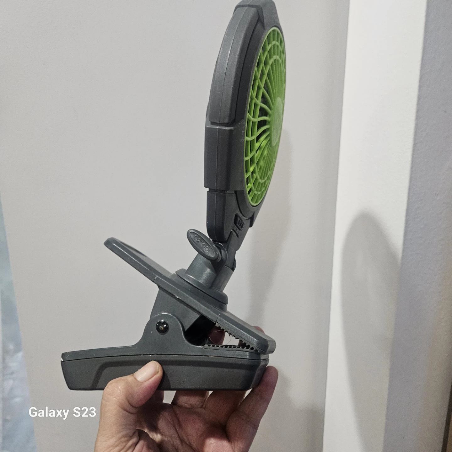 O2COOL Clip-On Portable Fan - photo 2