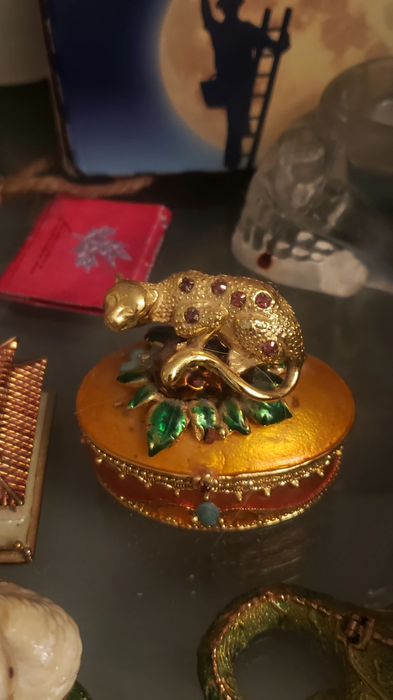 Gold-tone leopard trinket box