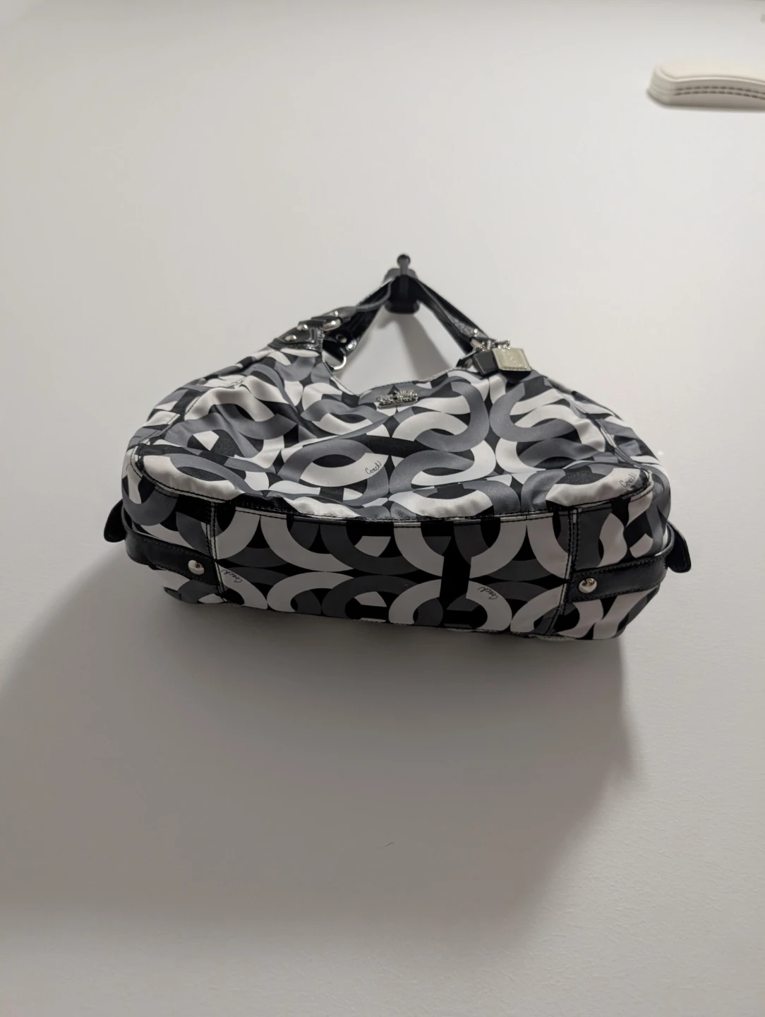 Coach Black and White Pattern Shoulder Bag - photo 4