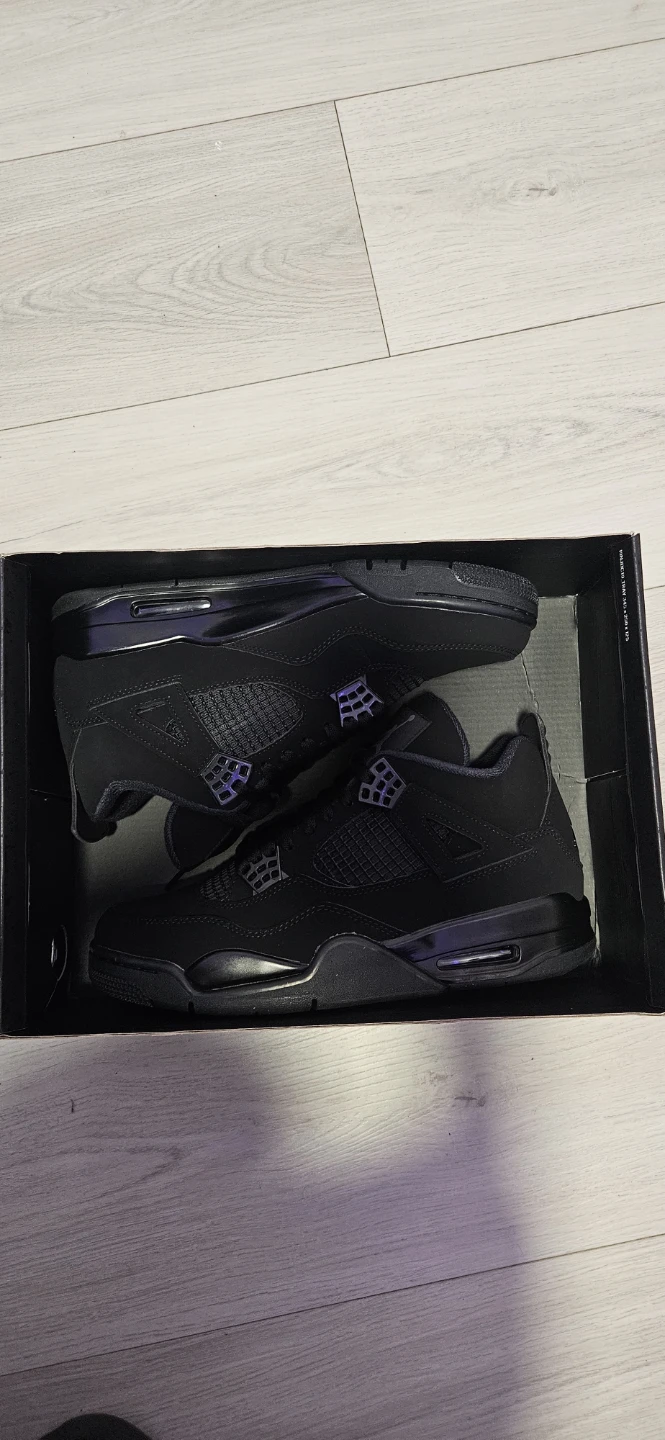 Air Jordan 4 Retro Black Cat Size 9.5 - photo 3
