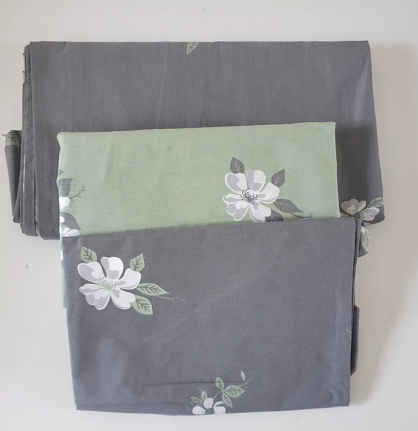 Brand New Twin Sheet Set - Floral Pattern (Grey & Sage Green)