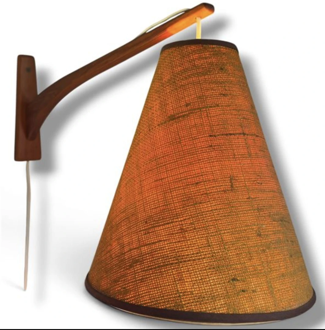 Vintage MCM Danish Teak Wall Mountable Lamp - photo 2